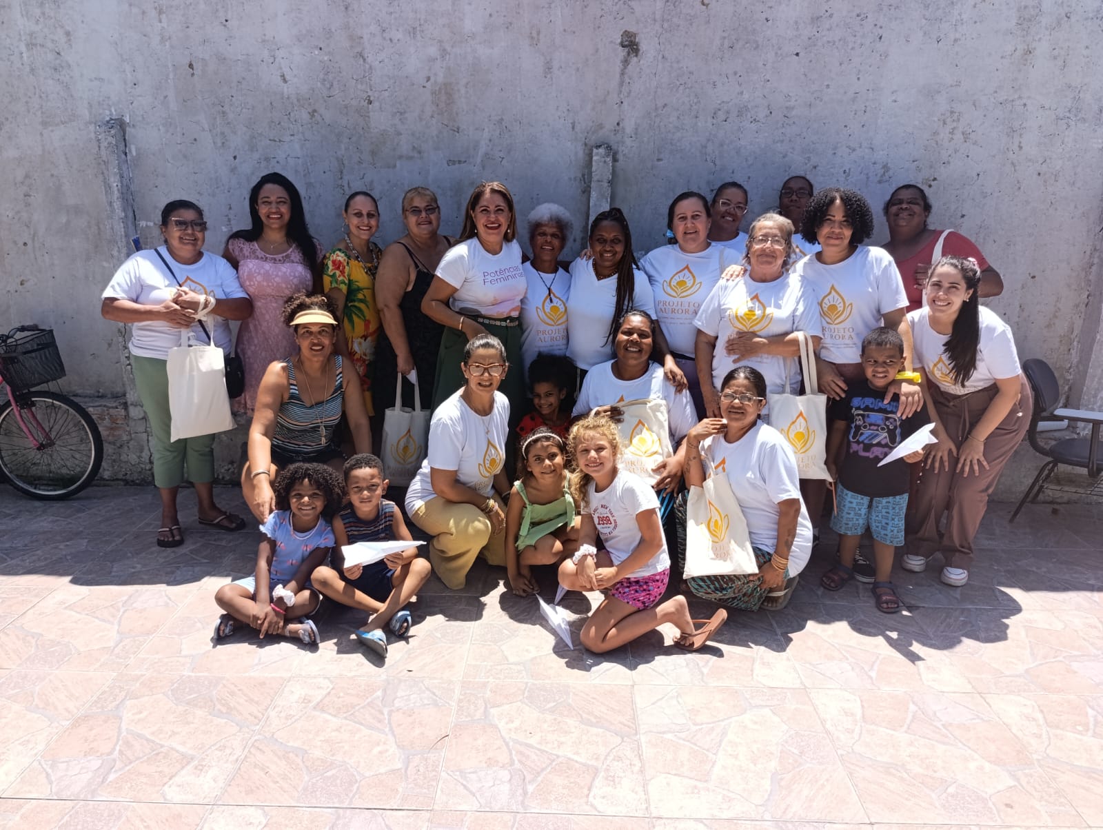 Projeto Sócioambiental Aurora transforma óleo de cozinha em oportunidade para mulheres na Grande Restinga